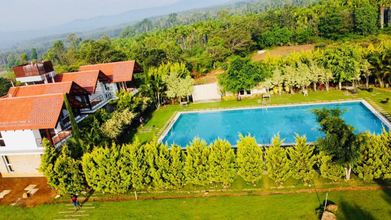 7 Heaven Villas&Resorts Chikmagalūr Exteriör bild