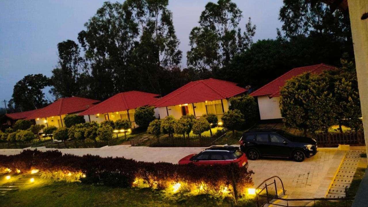 7 Heaven Villas&Resorts Chikmagalūr Exteriör bild