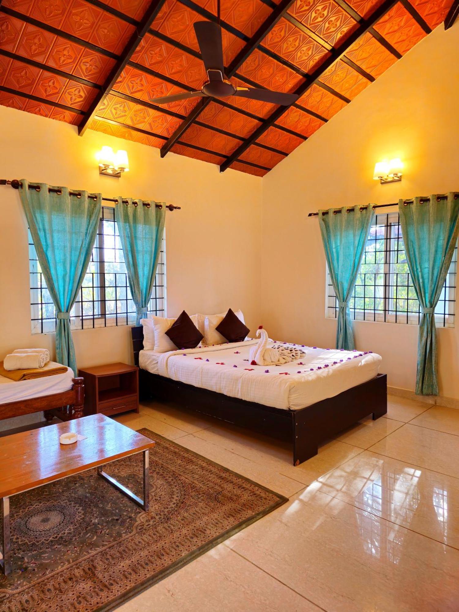 7 Heaven Villas&Resorts Chikmagalūr Exteriör bild